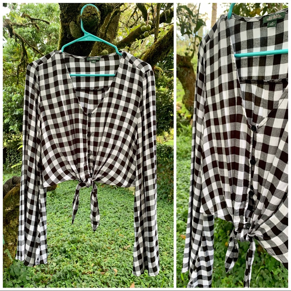 🌺[5/$40] Wild Fable Gingham Crop Tie Top! 🤍